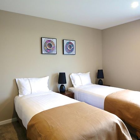 Golden Sun Apartment -Two Bedrooms, Three Bedrooms 基督城 外观 照片
