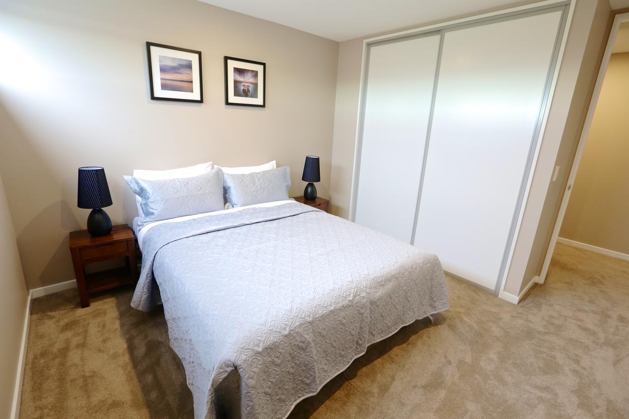 Golden Sun Apartment -Two Bedrooms, Three Bedrooms 基督城 外观 照片