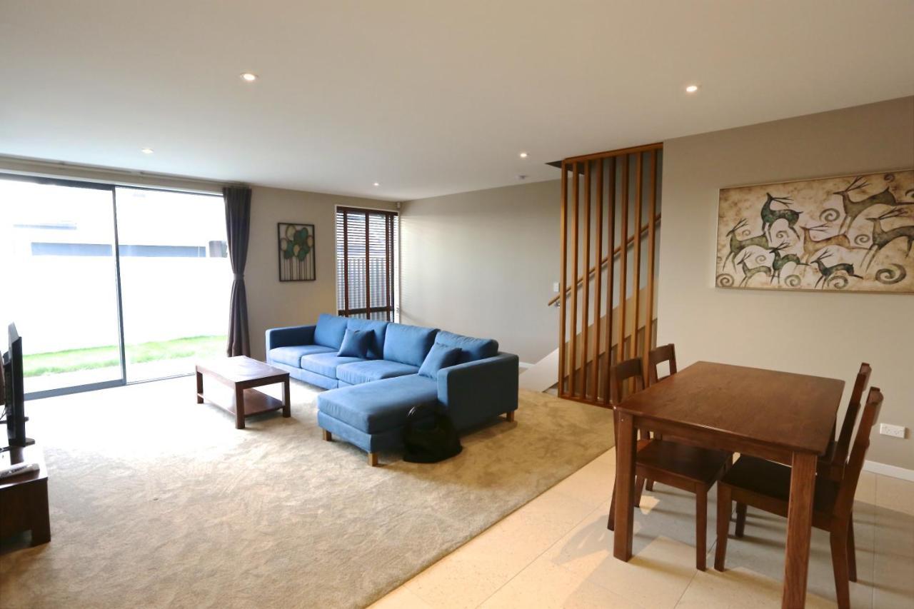 Golden Sun Apartment -Two Bedrooms, Three Bedrooms 基督城 外观 照片